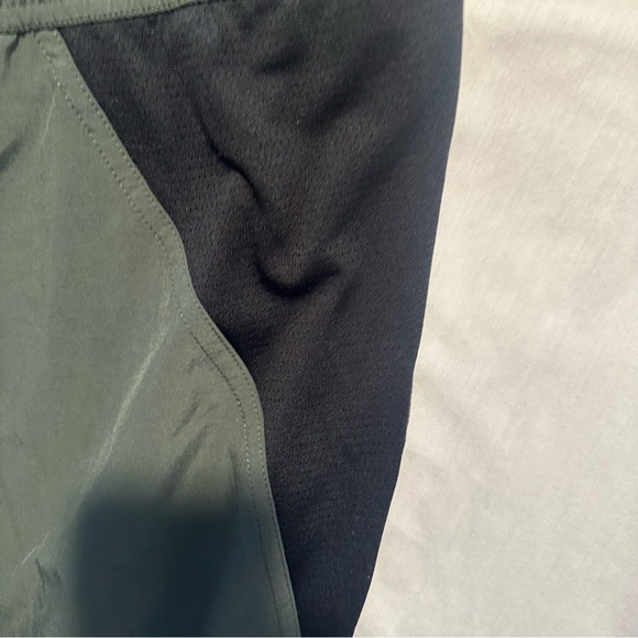 Columbia Men’s Shorts Size XXL - Picture 8 of 9